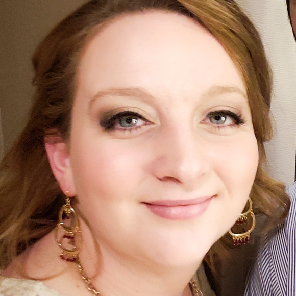 Meet your Posher, Kristi - Picture 2 of 2